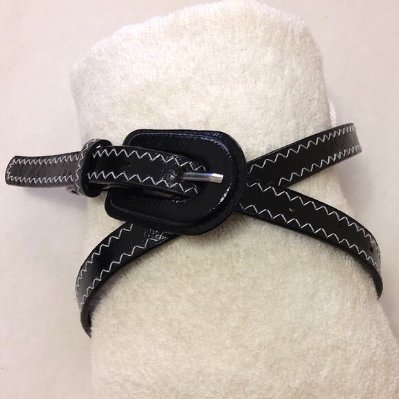 NWT Chic Black Faux Leather Fashion Belt with Buckle for Women’s Dress Skirt - Picture 2 of 9